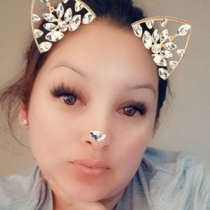 Meet your Posher, Adriana